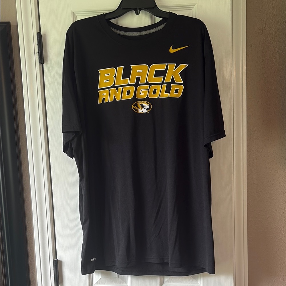 Nike Dri-Fit Missouri Tigers Shirt size XXL
